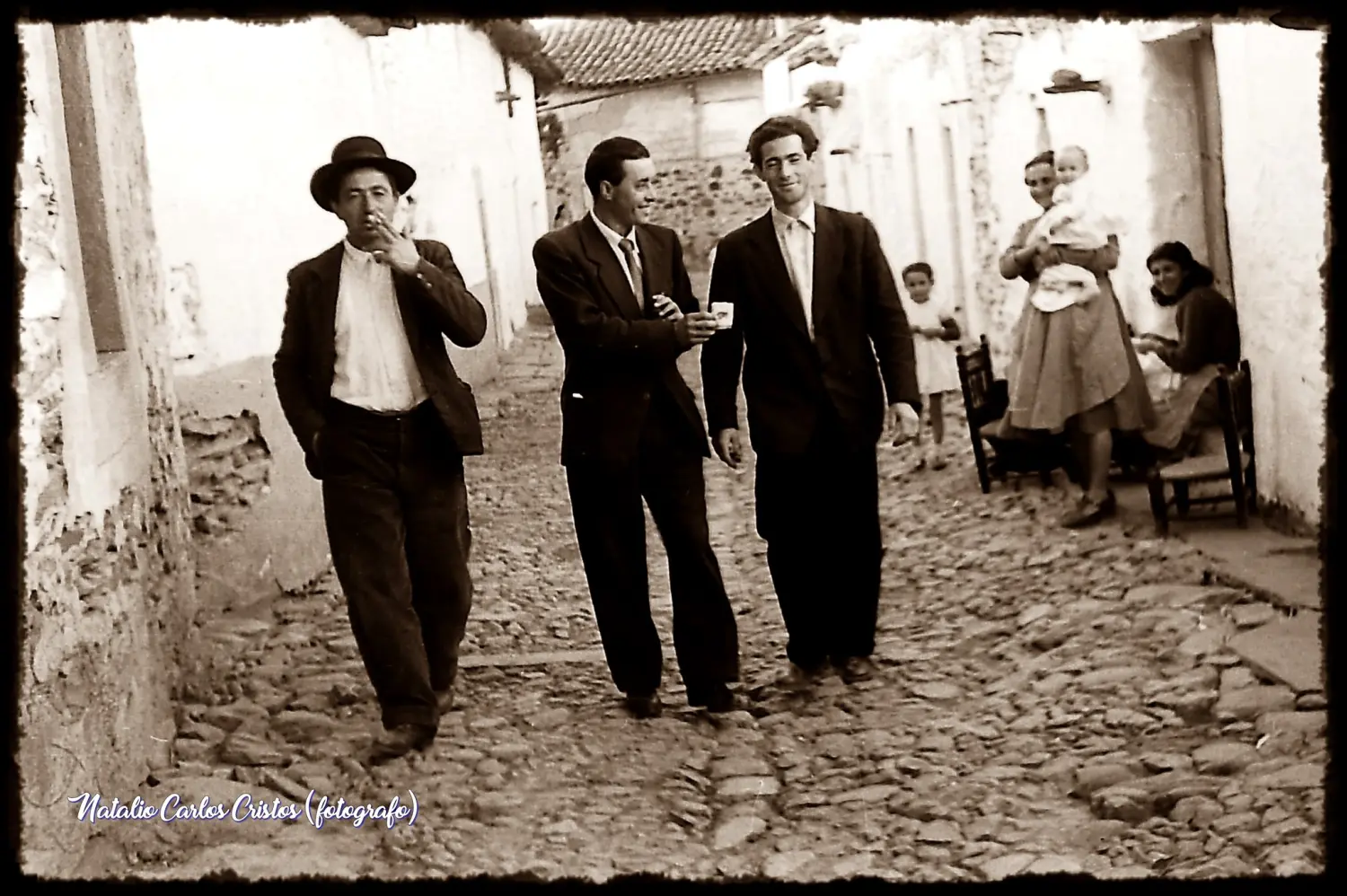 Escena en una calle. Escena en una calle.