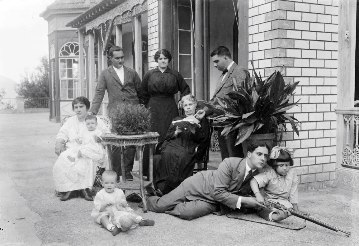 Familia Carrillo - Casa Yanes