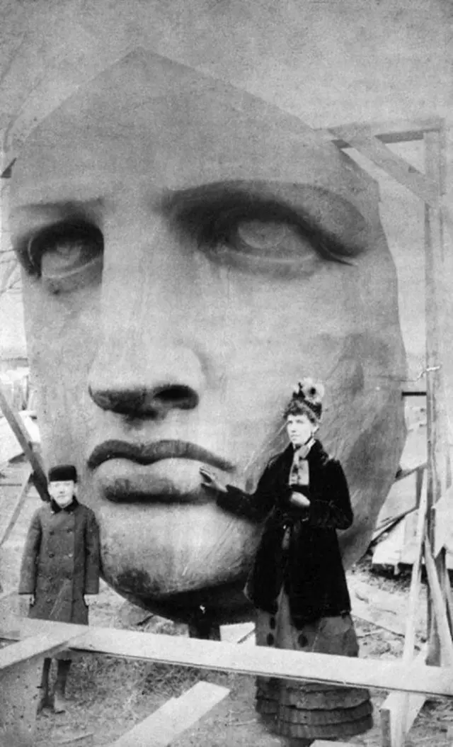 Statue of Liberty being Unpacked