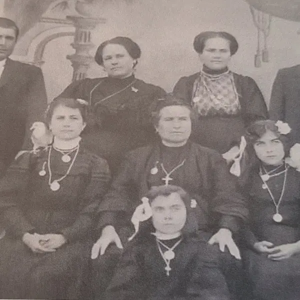 Familia de Francisco Bascuñana "el pobre"en el cortijo Lentiscar.