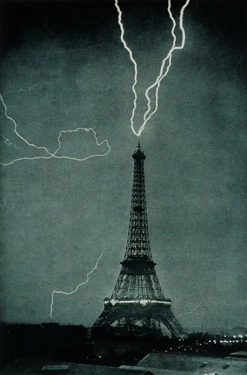 Lightning Strikes the Eiffel Tower