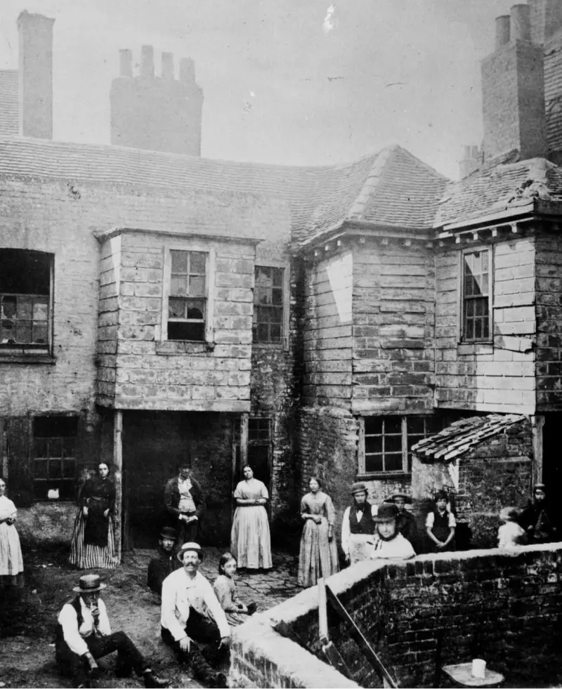 Market Court at Kensington.