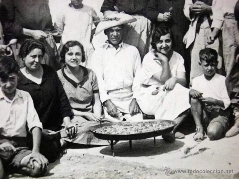 Una reunion familiar con la habitual Paella