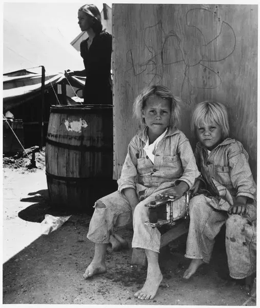 Hijos de jóvenes padres migratorios.