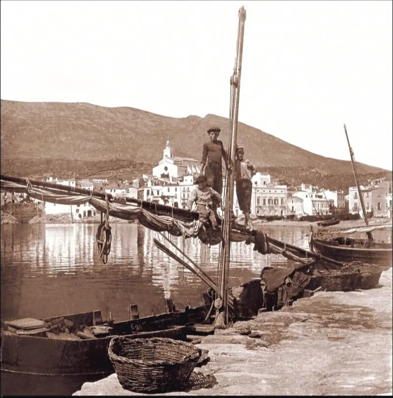 Pescadores en la bahía de Cadaqués