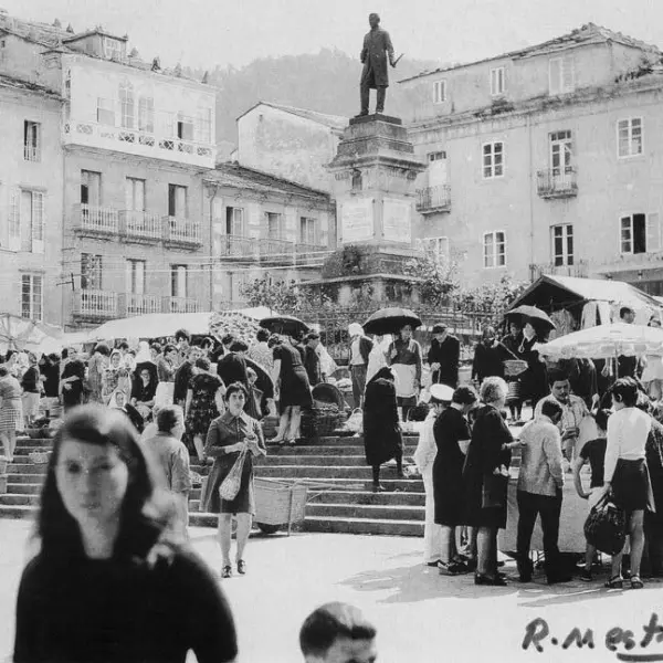 Día de mercado en la Plaza Mayor.