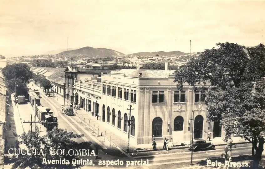 Avenida 5ª con Calle 11. Avenida 5ª con Calle 11.