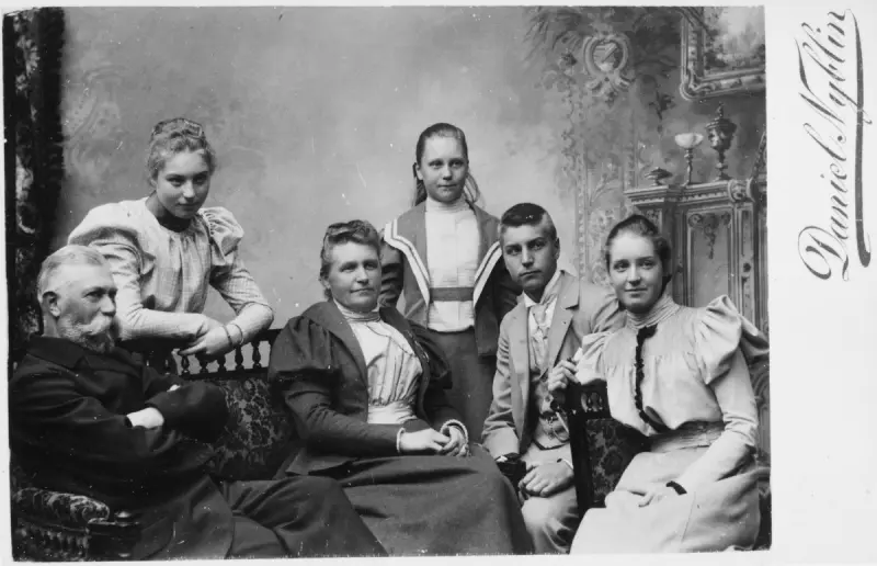 Johan ja Lydia Florin perheineen