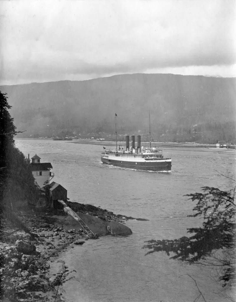 Ship passing Prospect Point 