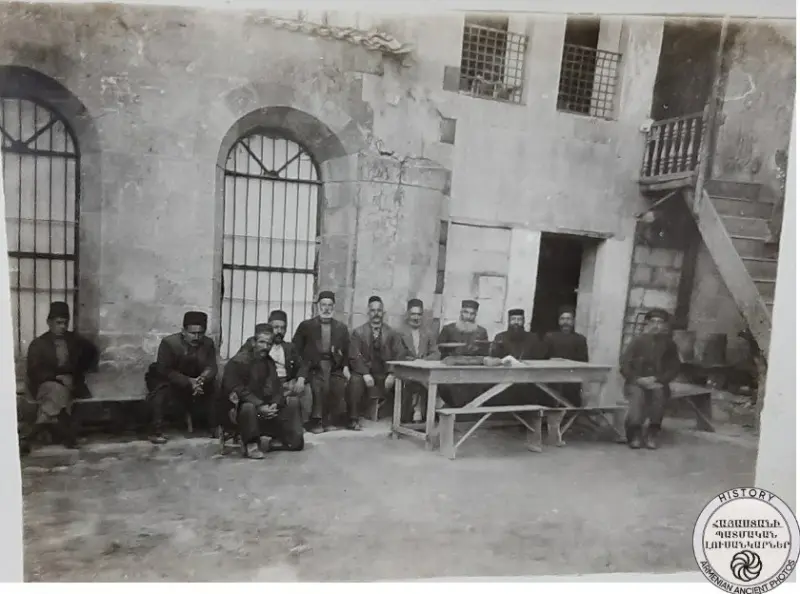 Participants in self-defense battles