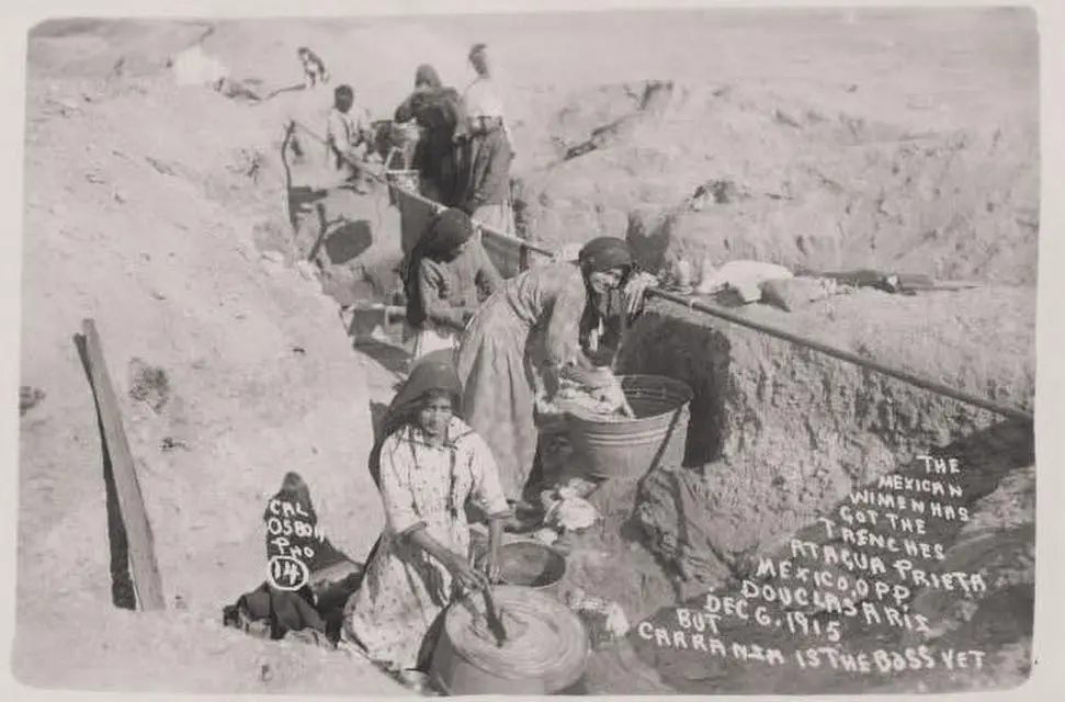 Mujeres en las trincheras de Agua Prieta