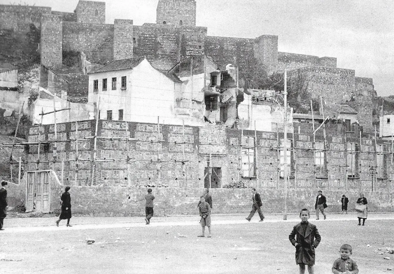 La Alcazaba. La Alcazaba.