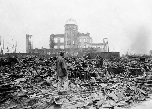 Joint Forces war correspondent on the ruins of Hiroshima