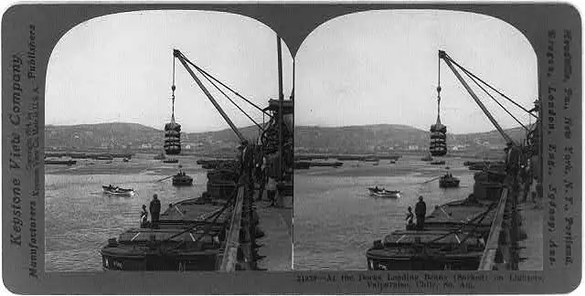 Grúa en el puerto de Valparaíso