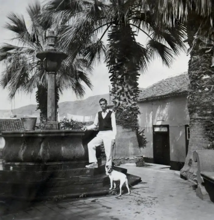Plaza Chica - Roberto Rodríguez Castillo
