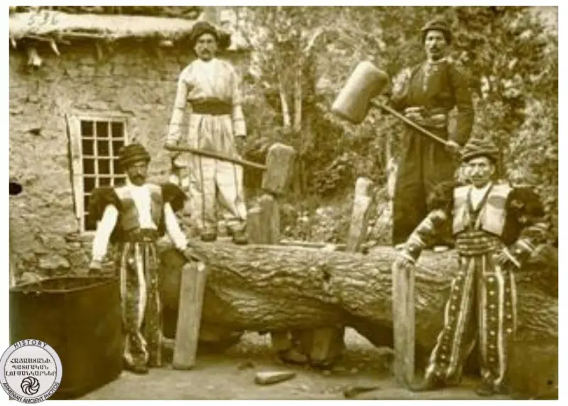 Trousers in Shatakh costume