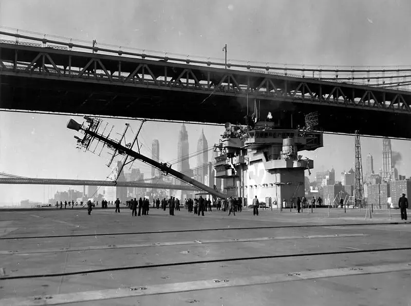 Independence passing under a bridge