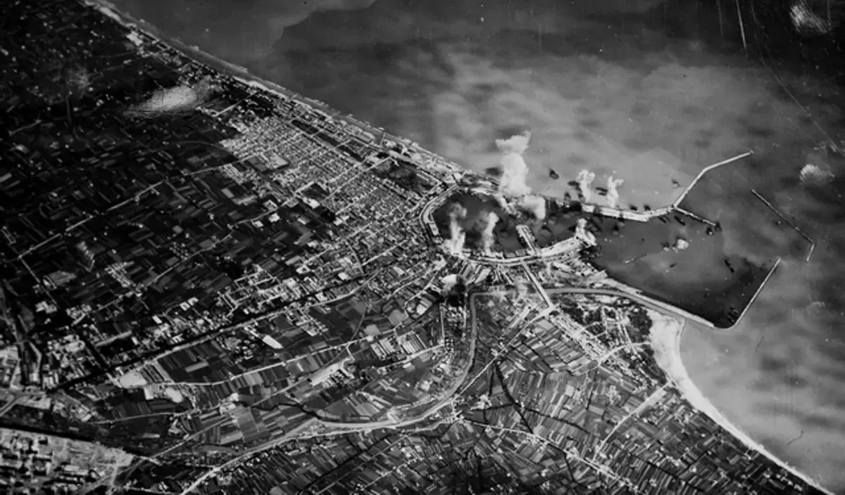 Bombardeo del puerto de València Bombardeo del puerto de València