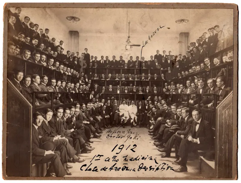 Clase de anatomía descriptiva