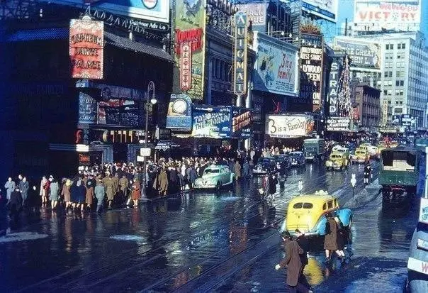1940s Times Square