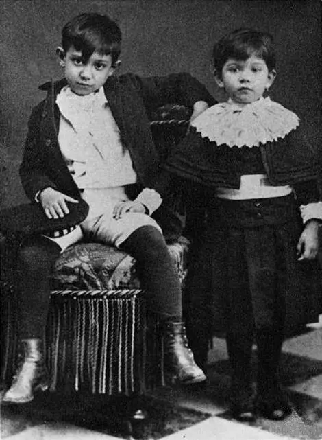 Pablo Picasso with his sister Lola