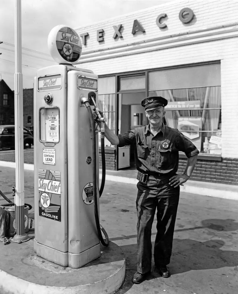 Bud Taylor's Garage and Gas Station