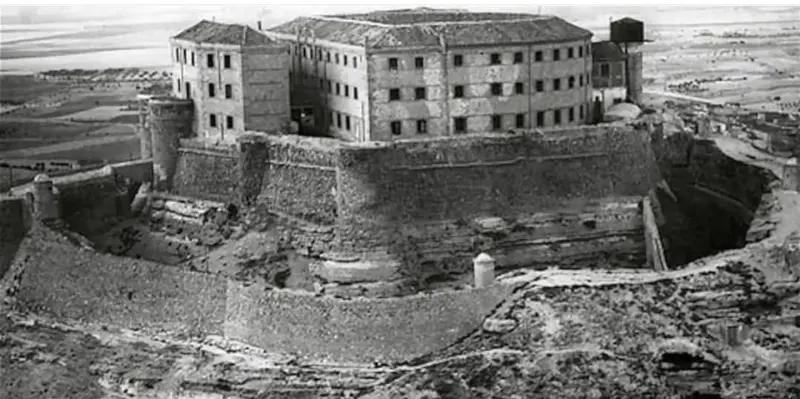 Cárcel en el interior del Castillo. 