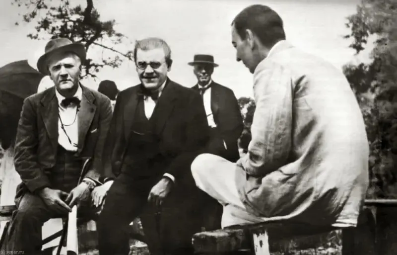 Fyodor Chaliapin, Ivan Moskvin, and Sergey Rachmaninoff at Locust Point