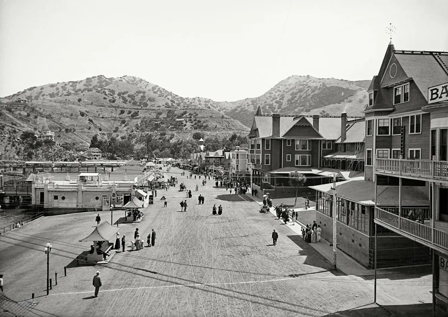 Crescent Avenue