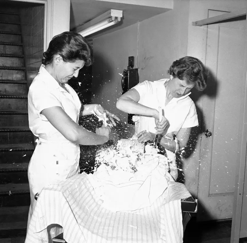 Students at the New York Barber School train with balloons