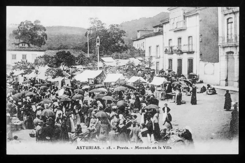Antigua postal del mercado.
