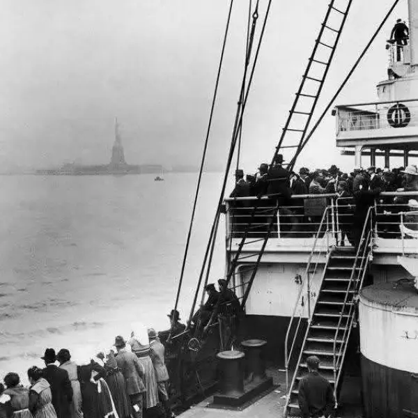 Immigrants aboard an ocean liner 