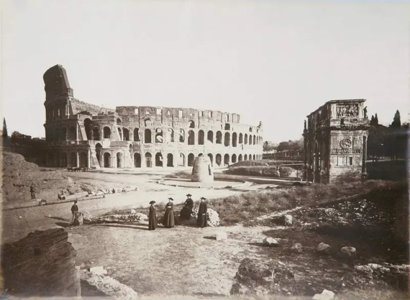  Colosseum