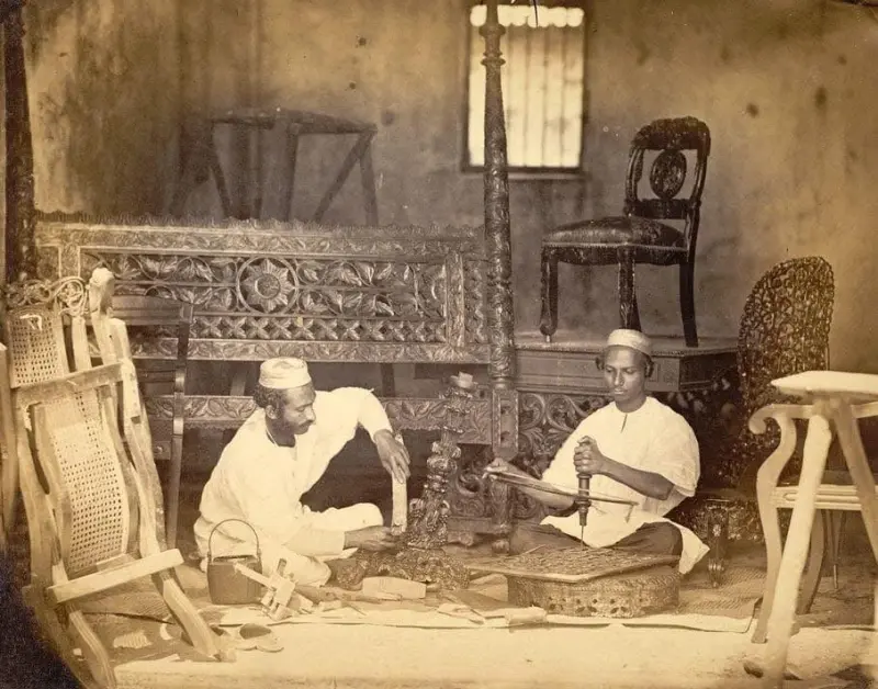 Wood carvers at work