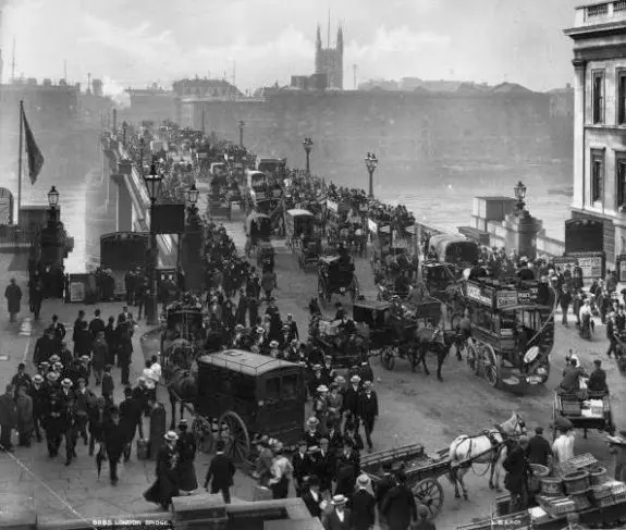 Traffic on London Bridge
