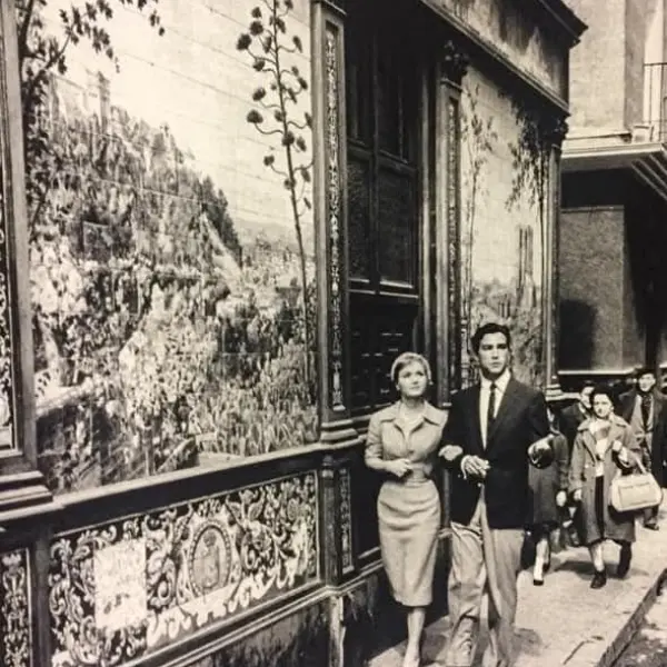 Debbie Reynolds y Gustavo Rojo 