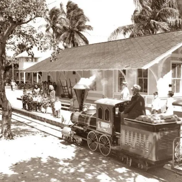 The train at Crandon Park Zoo