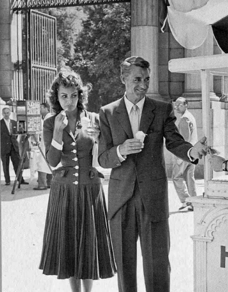 Sofía Loren y Cary Grant en el Retiro