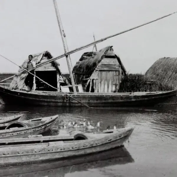 Barcas y barracas en la Albufera.