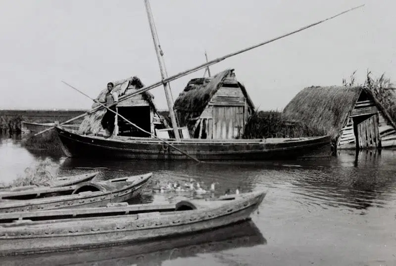 Barcas y barracas en la Albufera.