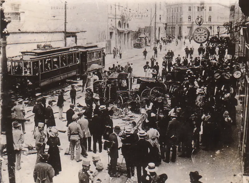 Crowds on the streets in the aftermath of the Anti-Serb riots