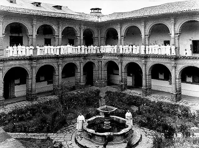 Claustro mayor de la Basílica de la Merced