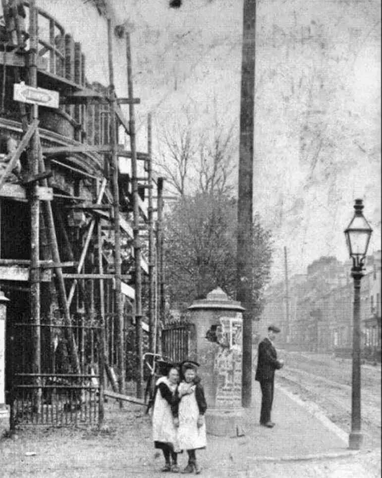 Gelston’s Corner. 