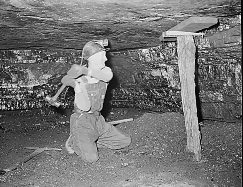 Harry Fain, coal loader