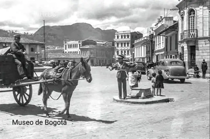 Avenida la Alameda  con Avenida Colón