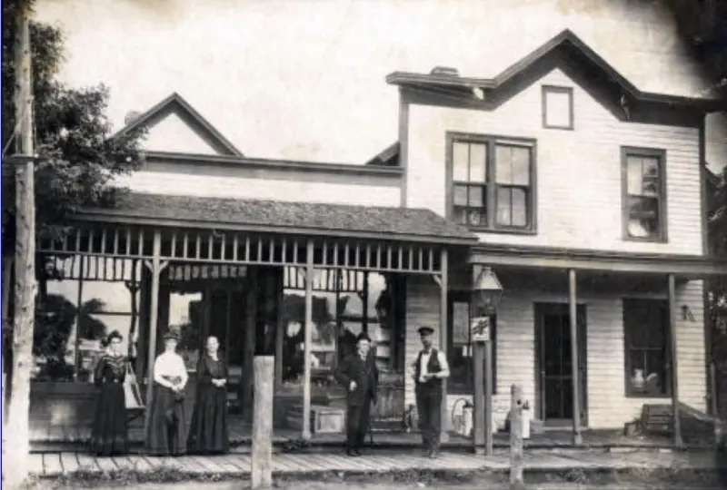 Knutson Grocery Store