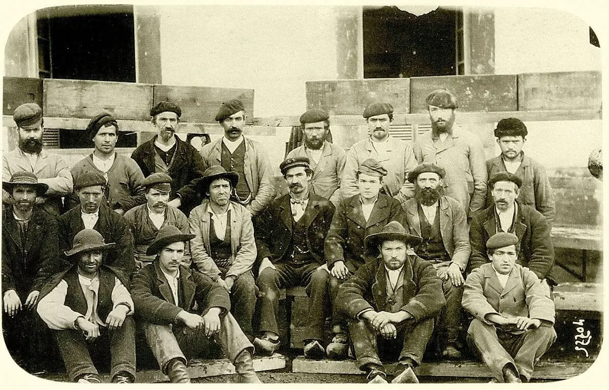 Trabajadores de la Fábrica de Armas