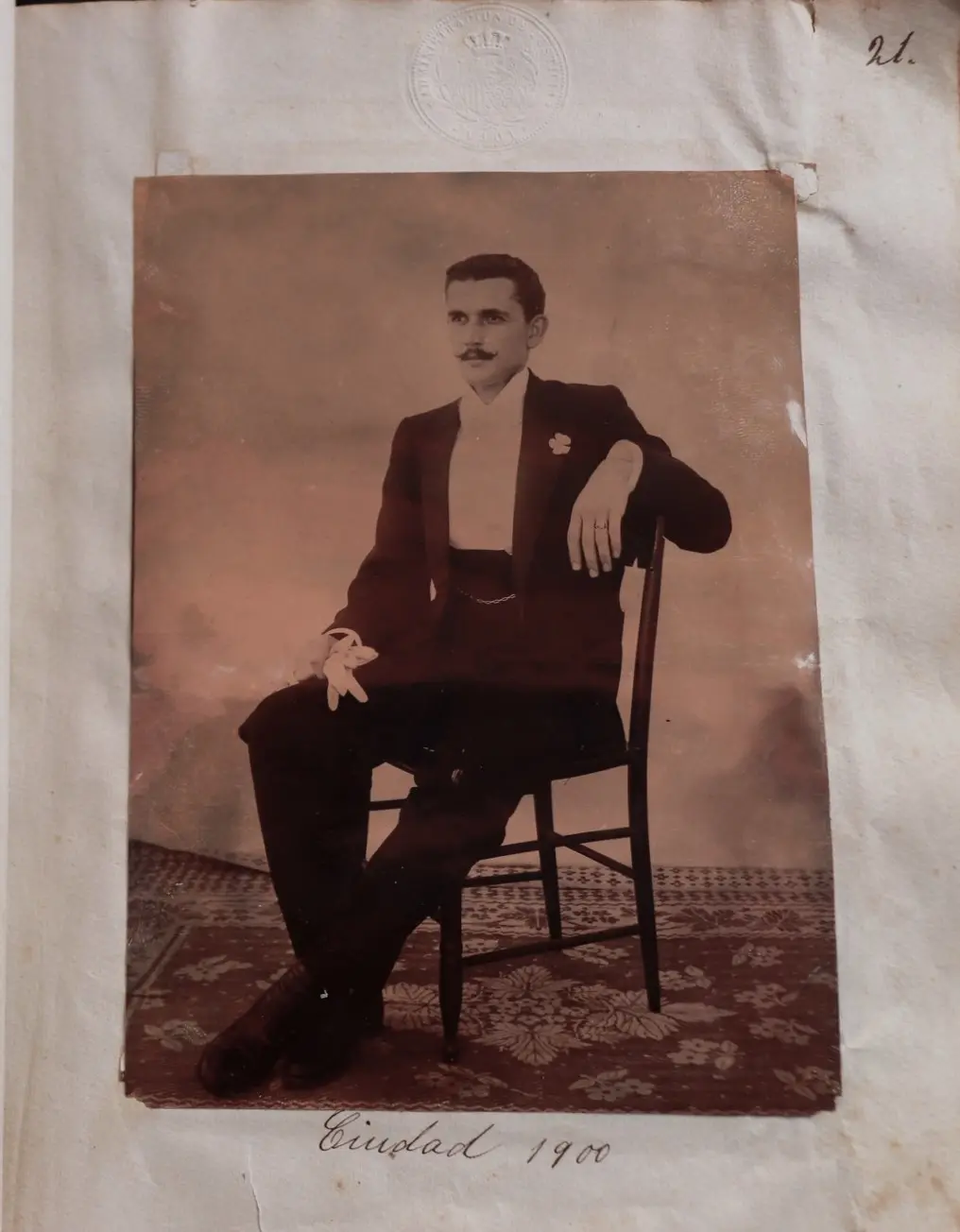 Auto retrato de Miguel Díaz Díaz