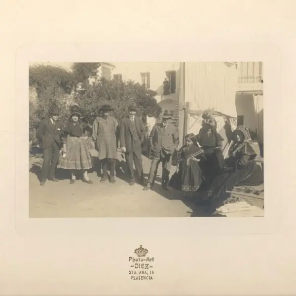 En el patio de la casa de Fernando Sánchez Ocañ