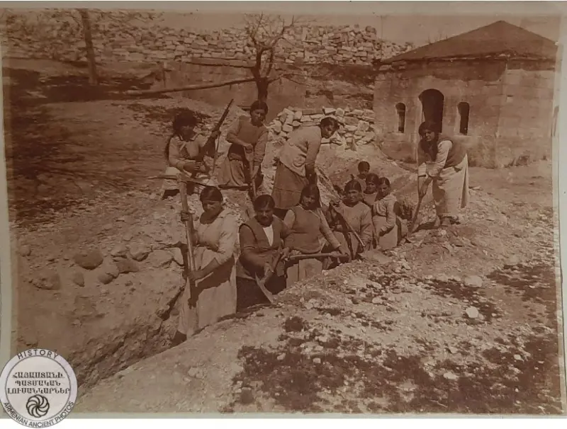 Participants in self-defense battles